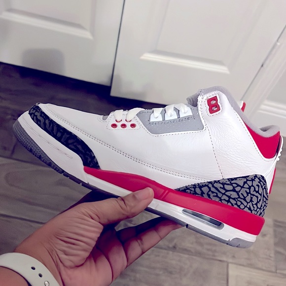 Air Jordan 3 Retro - Picture 3 of 4